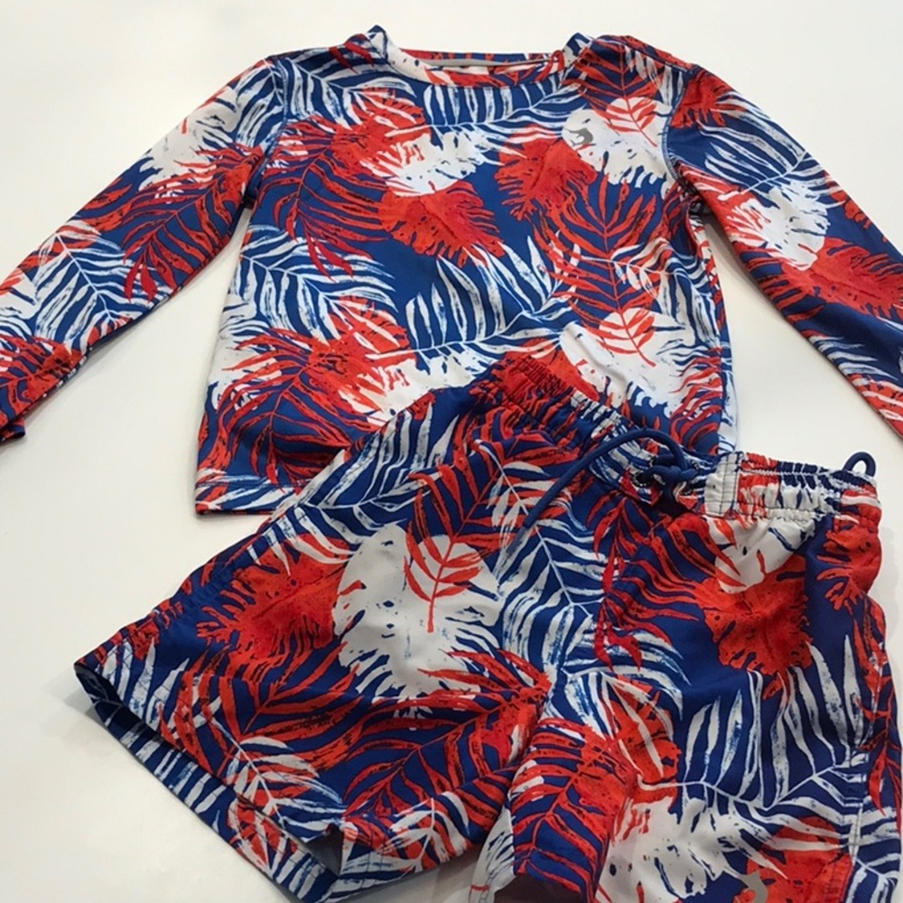 Reel legends swim shirt and trunks size boys 5